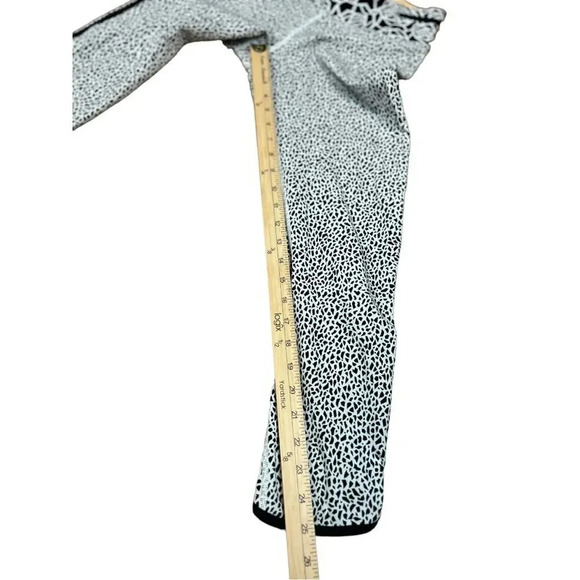 Lululemon Real Quick Tight Leggings Sz 8 - Picture 11 of 15